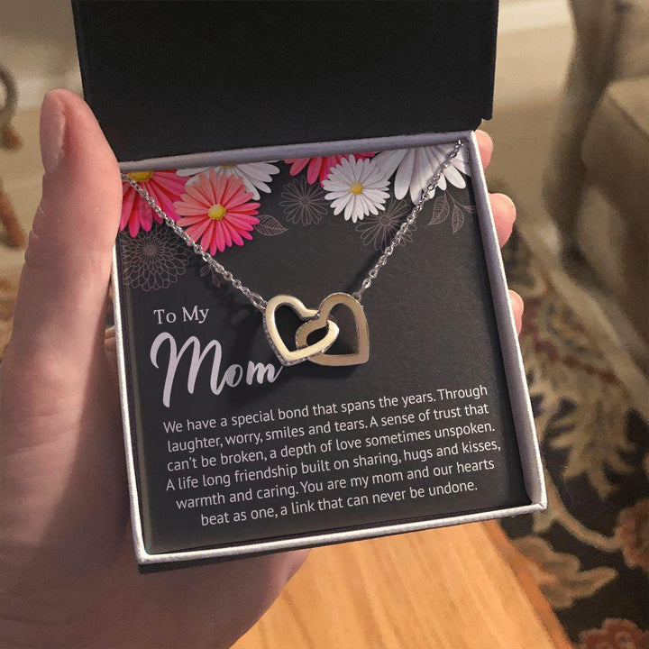 To My Mom Interlocking Hearts Necklace, Gift for Mom from Daughter, Mothers Day Gift With Message Card, Christmas Present, Mom Jewelry, Mom's Day Necklace, Mom Gift From Son, Mom Birthday Gift,